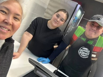 "Ресейден келген орыс үшін қазақ баласы жұмыстан шығарып жіберген" – Burger King-тегі дау