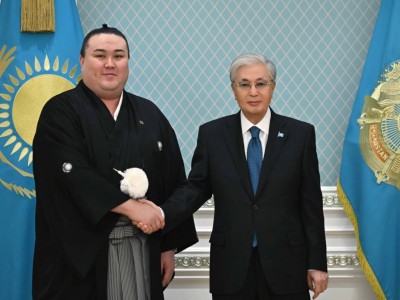 «Сізді Императордың өзі таниды»: Тоқаев Ерсін Балтағұлға ризашылығын білдірді