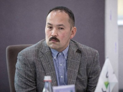 «Даңғаза жеңістер» мен экономикалық өсім жайлы ұрандарды ұмытқан жөн – экономист