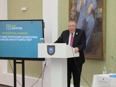 Алматылық студенттер мен оқытушылар ел дамуына қатысты бастамаларды талқылады