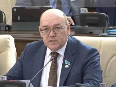 Эпштейннің ісі: депутаттар Мәсімов пен Келімбетовтің атышулы миллиардермен байланысын тексеруді талап етті