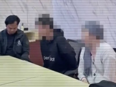 Индонезия полициясы Ломбок аралында атыраулық ерлі-зайыптыны қалай ұстады