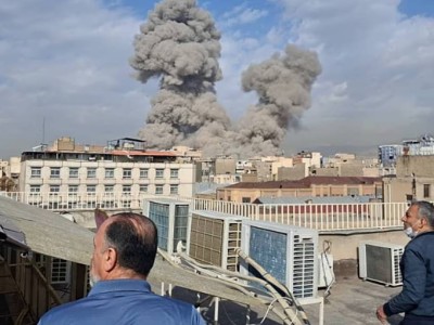 Иран Хаменеи қаза тапқаннан кейін уақытша басқару кеңесін құруда