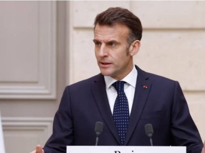 Макрон Франция ядролық арсеналын арттыратынын мәлімдеді