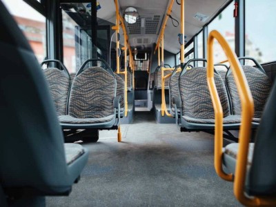 Таразда жолаушы автобус жүргізушісін пышақтап кетті