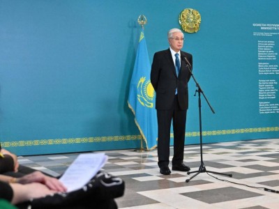 Тоқаев билік транзиті туралы қауесеттерге жауап берді