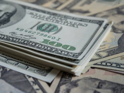 Доллар-теңге бағамы бір жарым жылдағы ең төмен деңгейге түсті