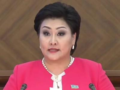 Пара алғаны үшін сотталған Хаменованың жазасы бас бостандығын шектеуге ауыстырылды