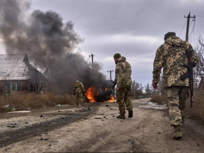 АҚШ-тың назары Иранға ауысты: Украинадағы бейбітшілік келіссөздері неге созылып кетті?