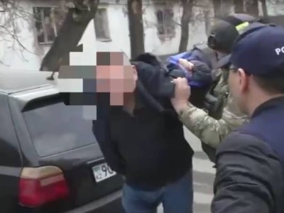 Таразда азаматтық белсенді кәсіпкерді бопсалады деген күдікпен  ұсталды