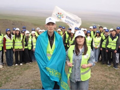 «Болашақтың қайнары» қозғалысының еріктілері қазақстандықтарды «Мөлдір бұлақ» экологиялық акциясын қолдауға шақырды