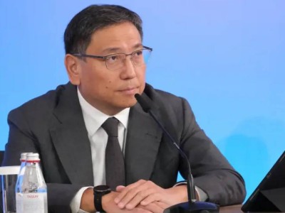 Ерболат Досаев Президент әкімшілігінен кетті, енді қандай қызметке барады?