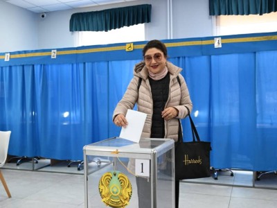 Әділ сайлау және халықтың белсенділігі: Республикалық референдум қалай өтті?