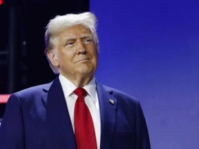 Трамп Иран мұнайын иемденгісі келетінін мәлімдеді