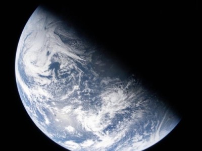 NASA 50 жылдан кейін алғаш рет Жердің жаңа суретін жариялады