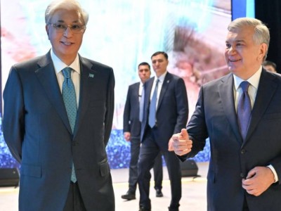 Қазақстан мен Өзбекстан президенттері жасанды интеллект хакатонына барды