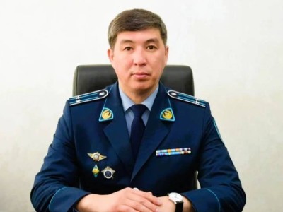 Атырауда экс-полиция басшысы тергеу изоляторына қамалды