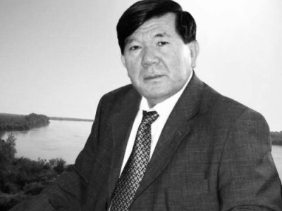 Мұхтар Шаханов Арыстан баб кесенесіне емес, ауыл зиратына жерленеді