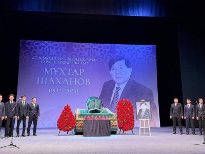 Алматыда Мұхтар Шахановпен қоштасу рәсімі өтіп жатыр