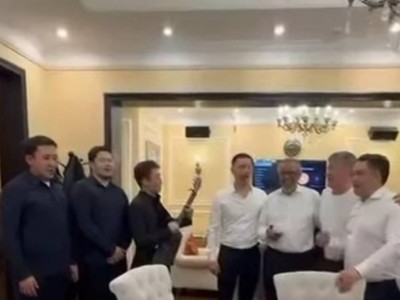 Жүрсін Ерманның құдасы Тедрос Гебрейесус қазақ тілінде ән айтты