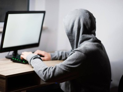 Интернет арқылы қосымша табыс таппақ болған астаналық 3,6 жылға сотталды