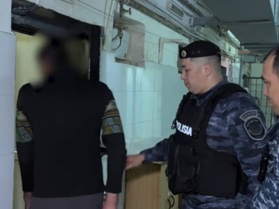 Алматыда 81 жастағы зейнеткерді ұрлап әкетіп, мүлкін иемденбек болғандар ұсталды