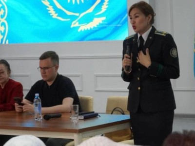 Астаналық зейнеткерлерге интернет-алаяқтардан қорғану жолдары түсіндірілді