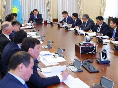 ЭКСЖ жобалық кеңсесінің отырысында отандық тауар өндірушілерді қолдау және тұрғын үй көмегін көрсету талқыланды