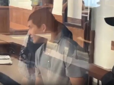 «Мені осыған жеткізді»: Атырауда отбасы мүшелерін өлтірді деп айыпталған ер адам мәлімдеме жасады
