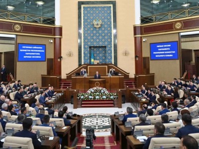 «Аманаттың» дәуірі өтті ме? Құрылтайға қатысты батыл болжам