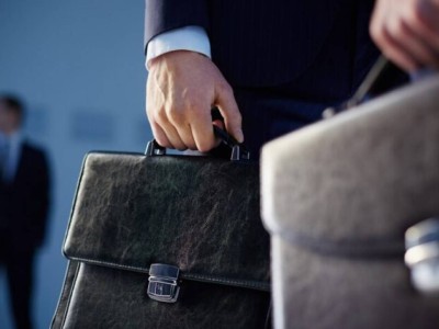 Енді мемлекеттік қызметкер көңілдесі мен тоқалын жұмысқа ала алмайды