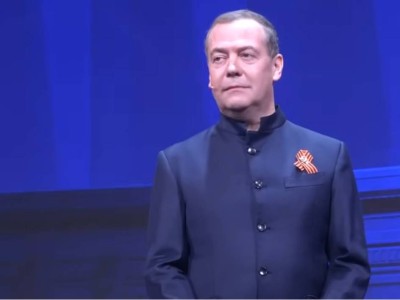 Медведев НАТО елдеріндегі АЭС-терге соққы жасалуы мүмкін екенін айтты