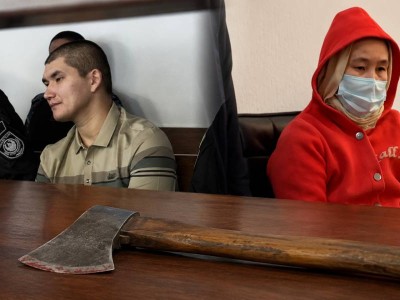 "Қан ізі бар балта қайдан шықты?": Сәрсемәлиев сотында жаңа дерек айтылды