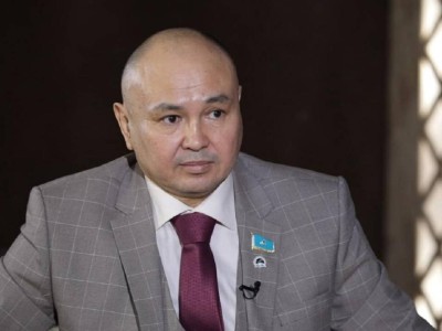 "Аманат" пен "Әділет" партиялары біріге ме: Ерлан Саиров жауап берді