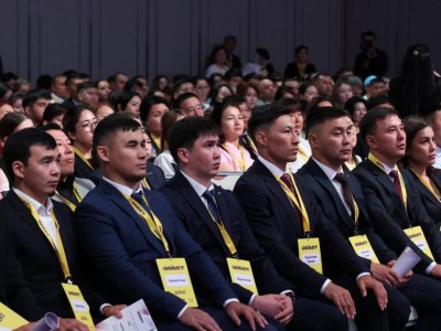 Жаңа адамдар Әділет партиясының II съезінде: жасампаз күштердің бірігуі