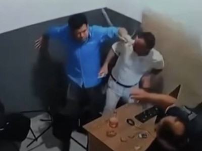 Жоғарыдан құлаған жігіт елді әбден күлдірді (ВИДЕО)