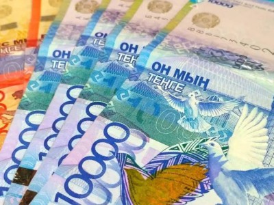 Қазақстандықтардың қарызы көбейді: әр екінші борышкер табысының жартысынан көбін несиеге жұмсайды