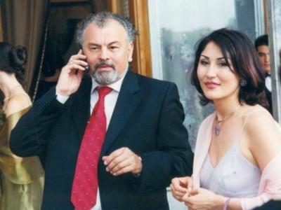 "Тек күйеу бола аламын": Тұңғышбай Жаманқұлов жұбайы туралы айтты (ВИДЕО)