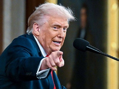"1000 зымыран Иранға бағытталды": Трамп Тегеранға жойқын соққы жасайтынын ескертті