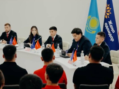 Жаңа адамдар мен Дала Қырандары Әділет партиясының жастар қанатын құру ниеті туралы келісім жасасты