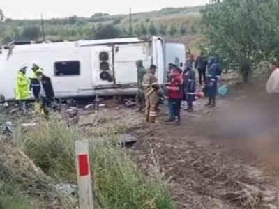 Мектеп автобусы апатқа ұшырап, 20 оқушы мерт болды