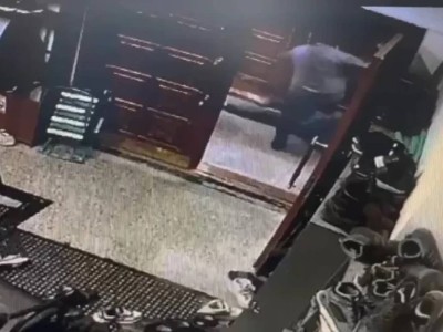 Мешіт қызметкері кәмелетке толмаған баланы ұрып-соққан