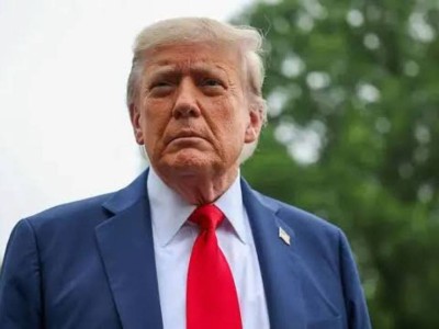 Трамп Иранға жаңа ауқымды соққы жасау мүмкіндігін қарастырып жатыр