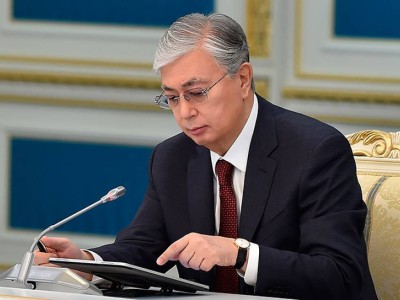 Тоқаев қазақстандықтарды Абай күнімен құттықтады