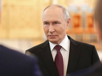 Путин үлкен кадрлық өзгеріс жасады: Мәскеу шешуші "айқасқа" дайындалып жатыр ма?