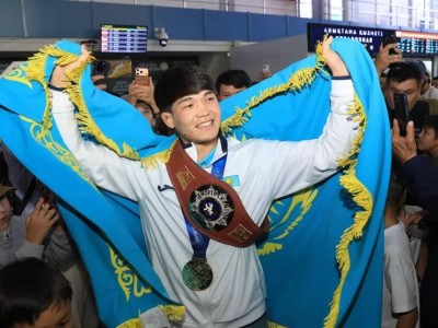Әлем чемпионы Қазыбек Қалмағамбетовке автокөлік сыйға тартылды