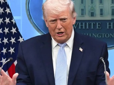 Трамп АҚШ-та төтенше жағдай жариялады