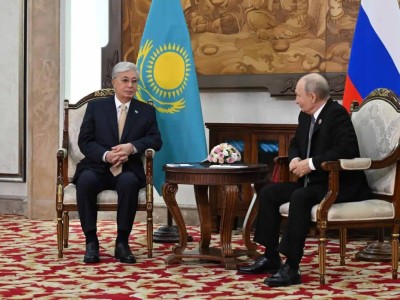 Тоқаев пен Путин Бішкекте екіжақты ынтымақтастық мәселелерін талқылады