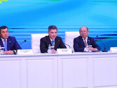 Бектенов Алматы облысының жаңа әкімін таныстырды: басымдықтар қатарында Президент тапсырмаларын орындау және кең ауқымдағы құрылыс жұмыстары бар