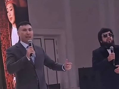 Бекболат Тілеухан қайта ән айтып көзге түсті